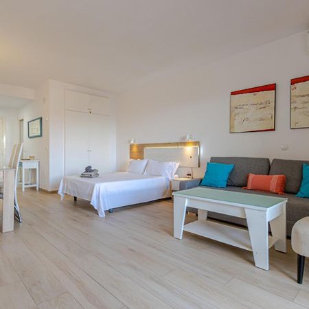 Benal Beach Suite, Parque Acuatico Y Vistas Al Mar Бенальмадена Экстерьер фото