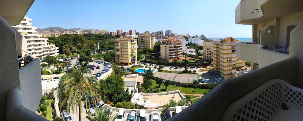 Benal Beach Suite, Parque Acuatico Y Vistas Al Mar Бенальмадена Экстерьер фото