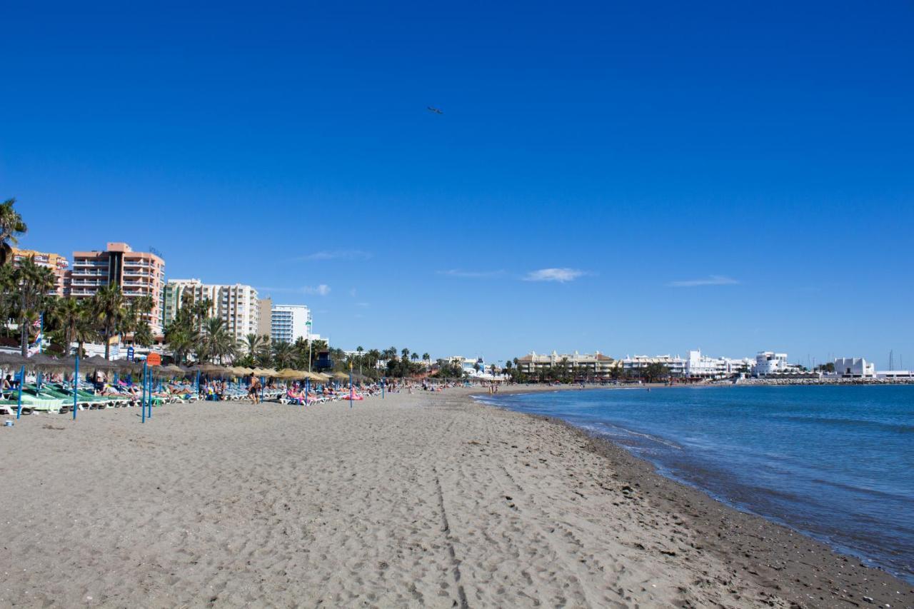 Benal Beach Suite, Parque Acuatico Y Vistas Al Mar Бенальмадена Экстерьер фото
