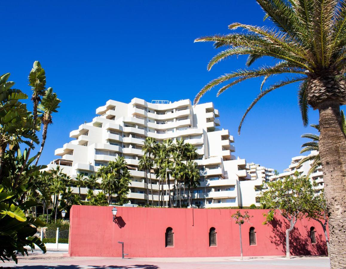Benal Beach Suite, Parque Acuatico Y Vistas Al Mar Бенальмадена Экстерьер фото