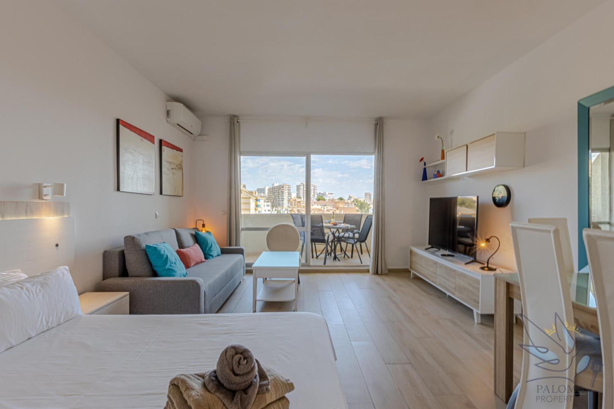 Benal Beach Suite, Parque Acuatico Y Vistas Al Mar Бенальмадена Экстерьер фото