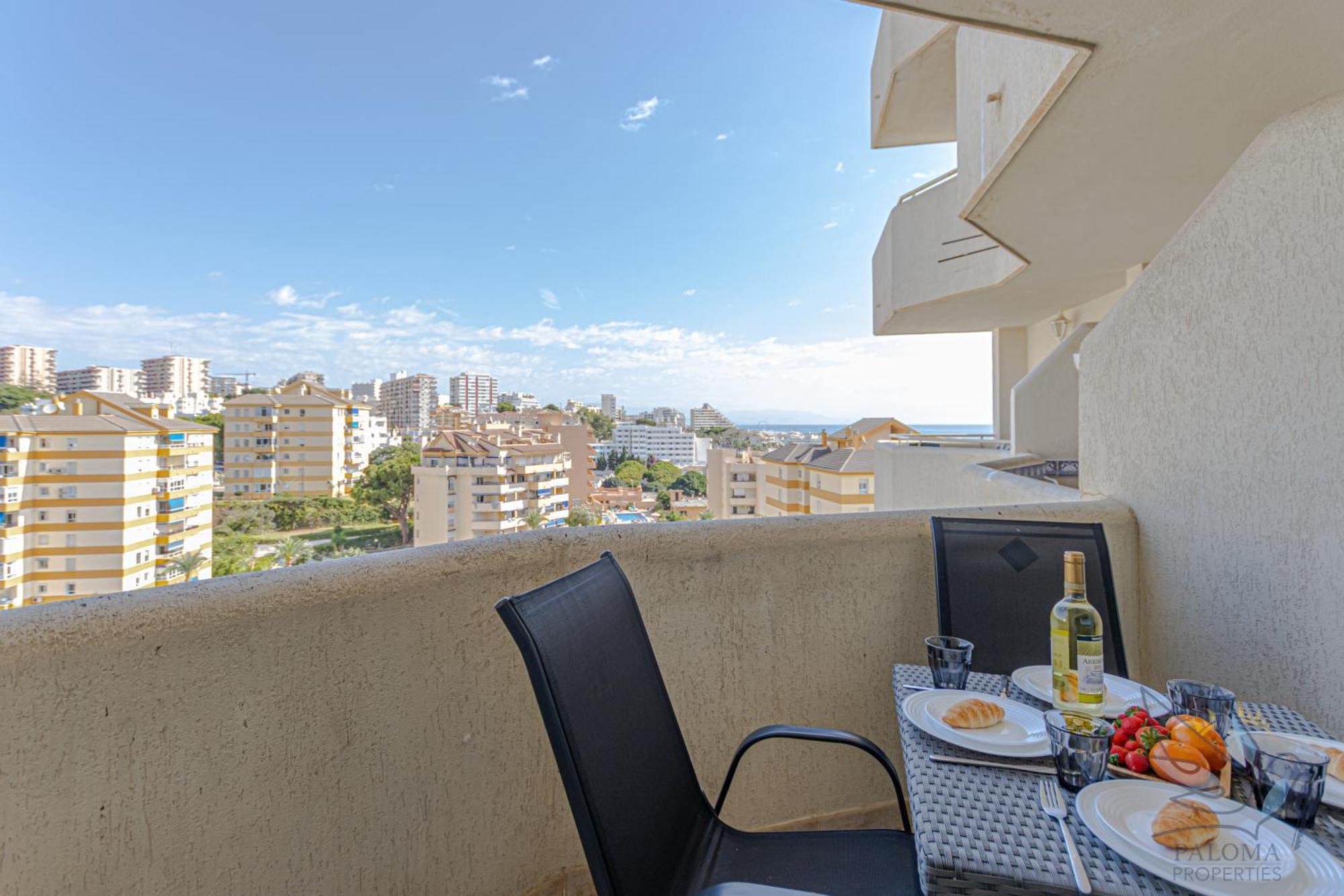 Benal Beach Suite, Parque Acuatico Y Vistas Al Mar Бенальмадена Экстерьер фото